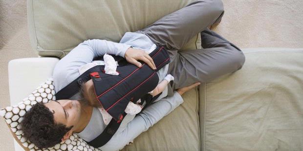 Tidur Bersama Anak Bikin Ayah Lebih Peka