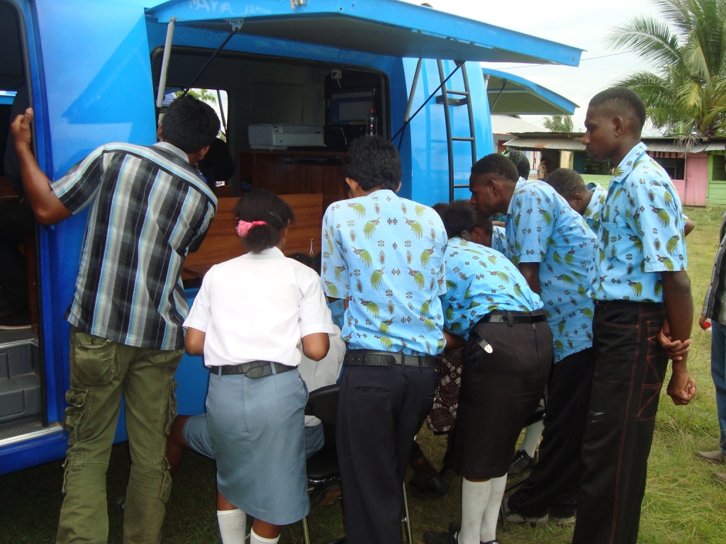 Pelayanan MPLIK di sekolah-sekolah