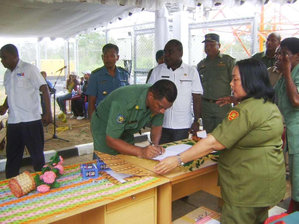 Bupati Meresmikan BTS di Kampung Senayu