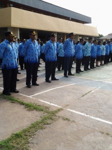 PNS Bertugas Memberikan Pelayanan Terbaik Kepada Masyarakat