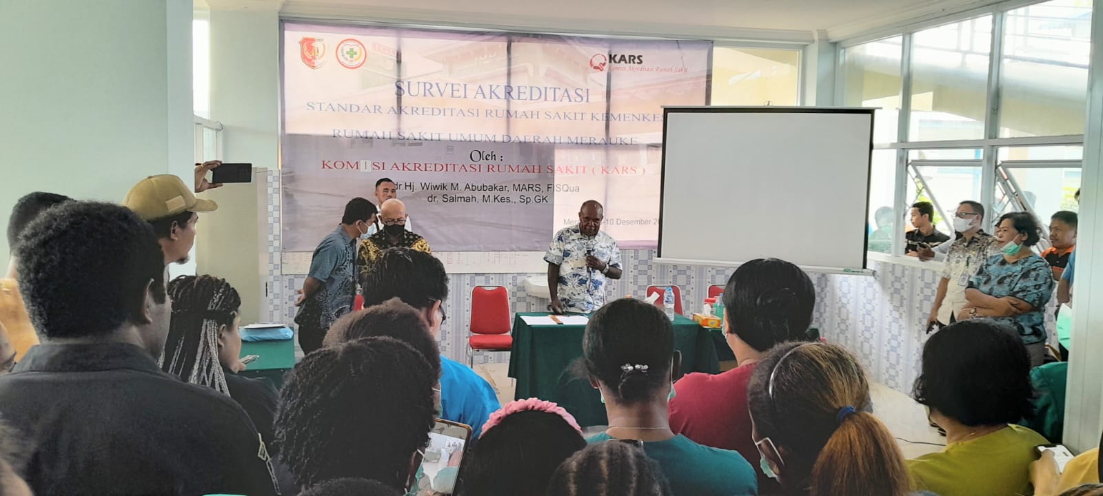 Bupati Romanus Bahas Sejumlah Persoalan Bersama Nakes RSUD
