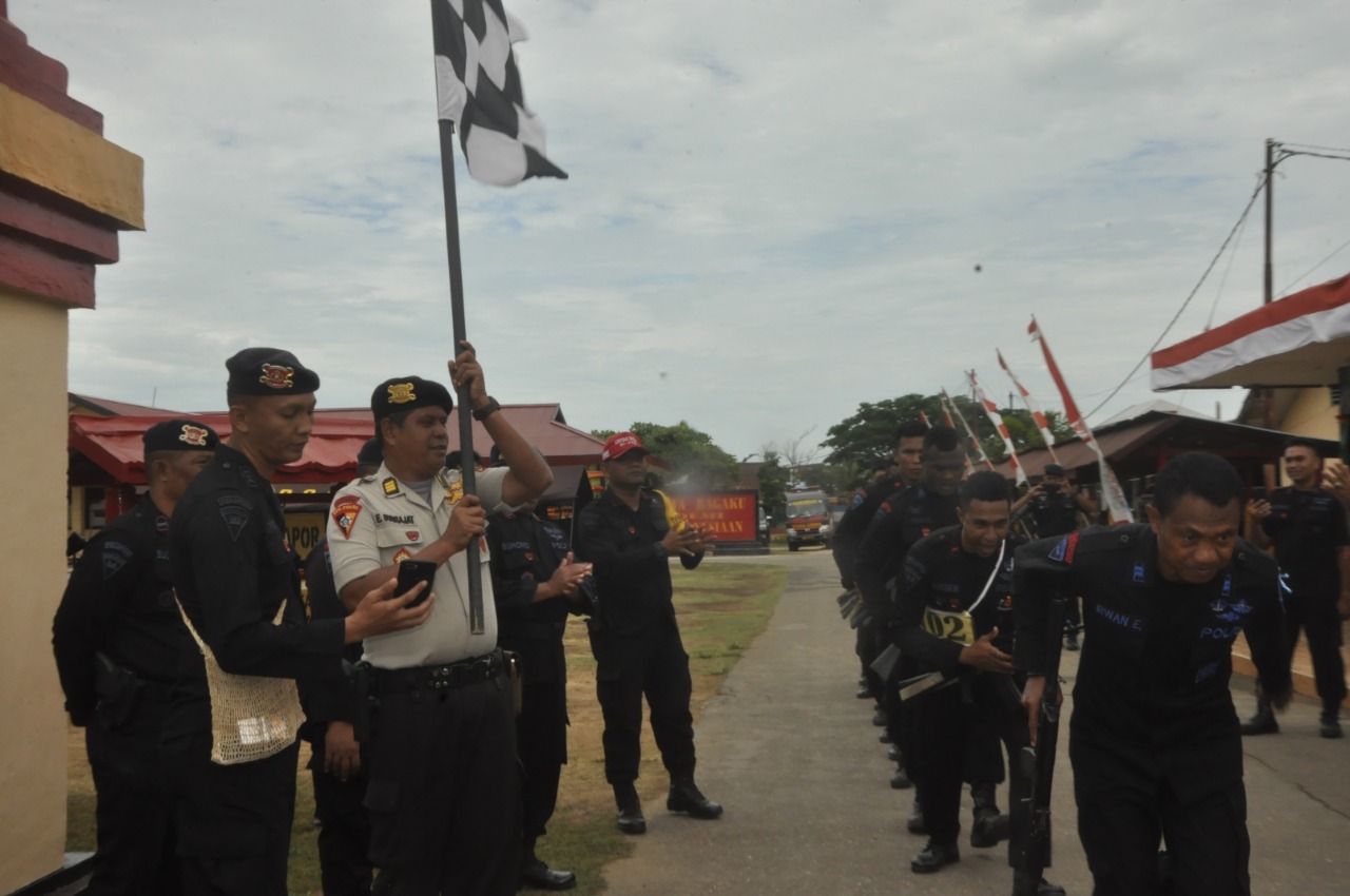 Enam Tim Brimob Ikuti Lomba Cross Country Songsong HUTnya Ke-74