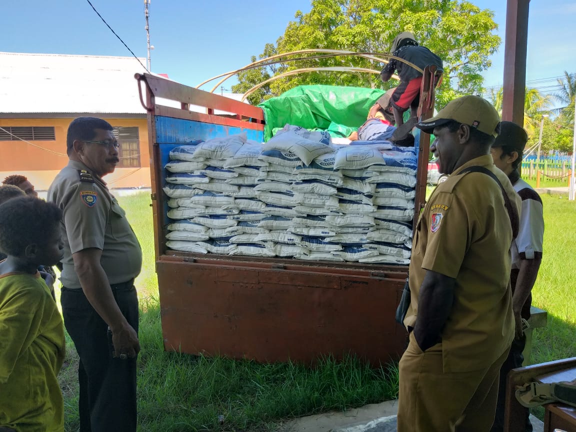 13 Ton Rastra Didistribusikan Ke Kelurahan Seringgu Jaya