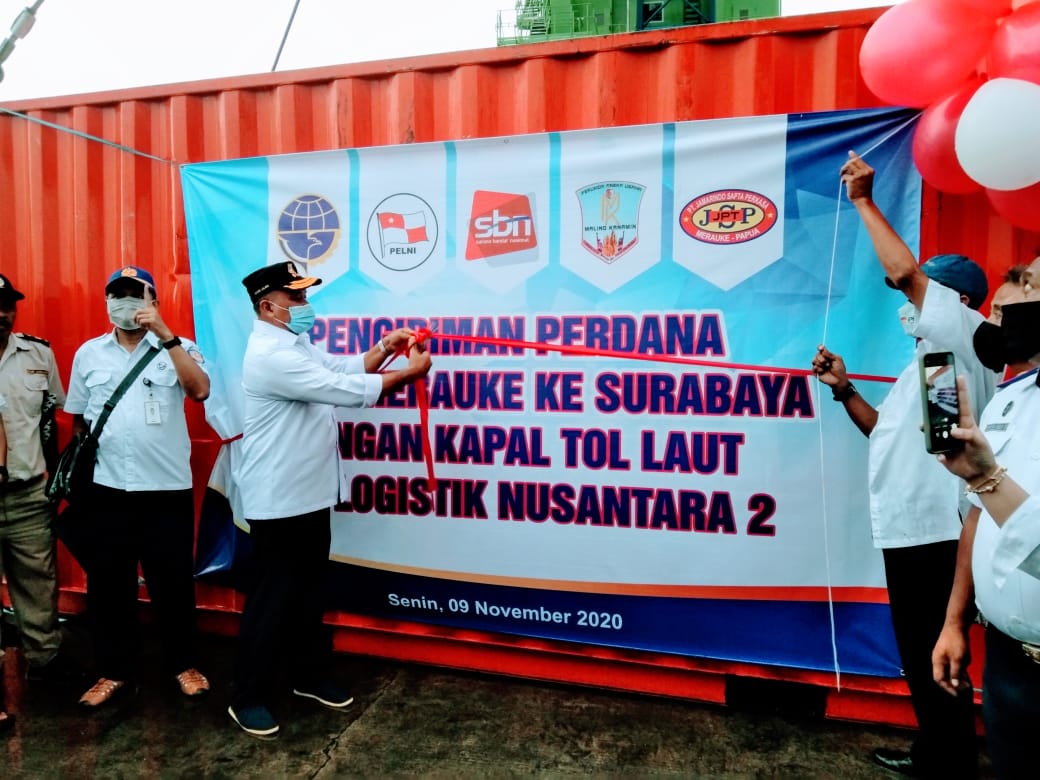 Ratusan Ton Beras Petani Merauke Dikirim ke Surabaya