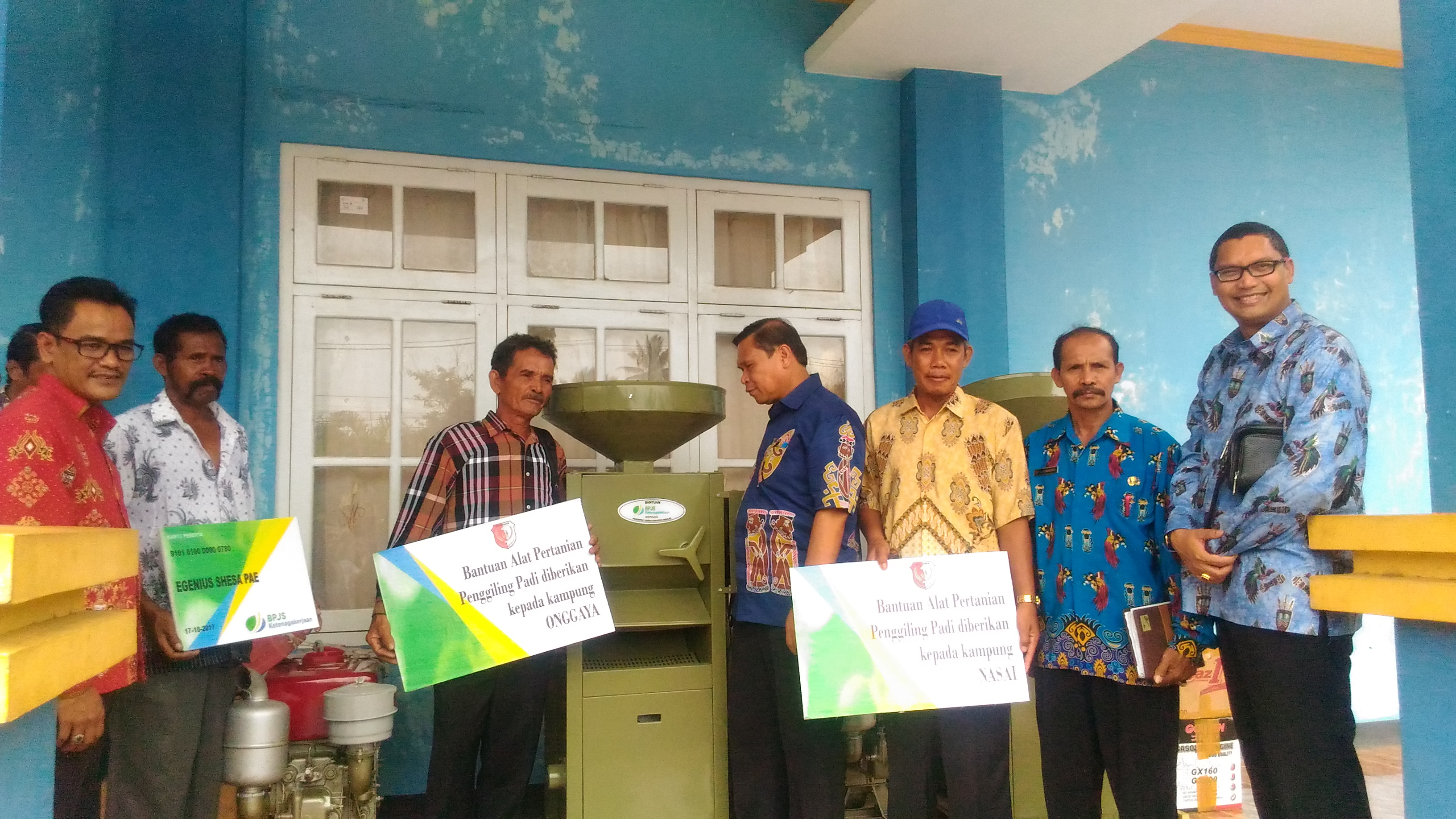 BPJS Ketenagakerjaan Serahkan Bantuan Alat Tani Ke Kelompok Tani