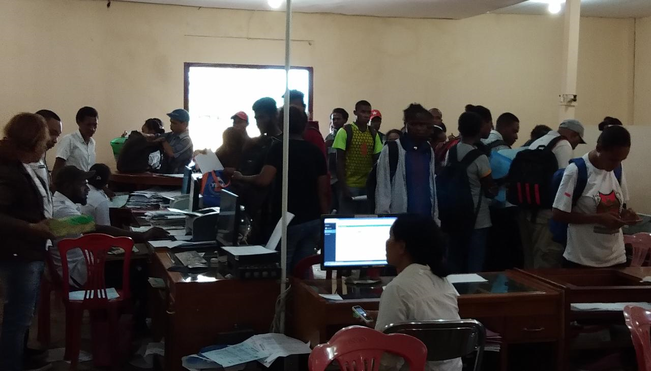 Peserta Seleksi CPNS Membludak di Dispendukcapil