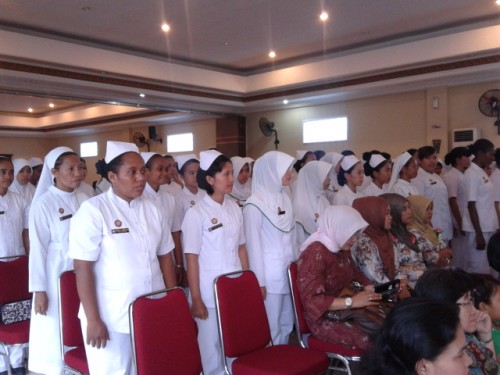 107 Siswi Akbid Yaleka Maro Mengikuti Pemasangan Cap