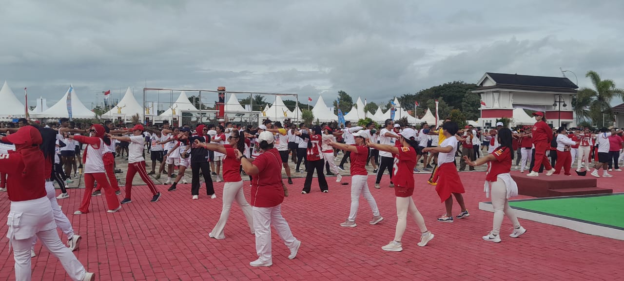 Ribuan Warga Merauke Ramaikan Fun Run, Senam Merdeka dan Sepakbola Ceria 