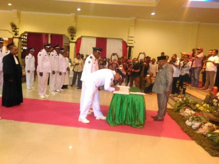 Puluhan Kepala Kampung Dilantik Bupati Merauke