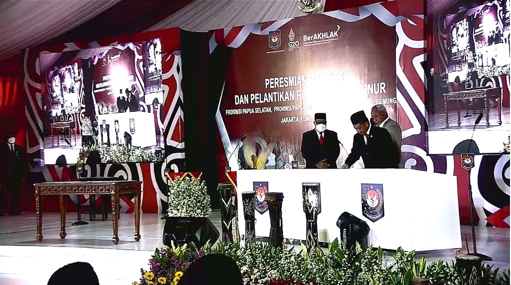Mendagri Resmikan Tiga Provinsi Baru di Papua