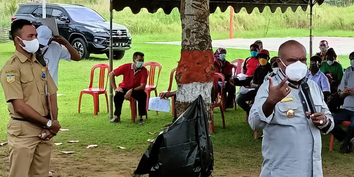 PMI Gelar Vaksinasi di SMPN I Buti, Bupati Merauke : Vakin Itu Tak Untuk Bunuh OAP