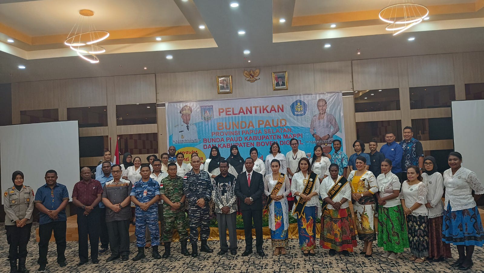 Lantik Bunda PAUD PPS dan Kabupaten, Apolo Safanpo Ajak Kedepankan Kebijaksanaan