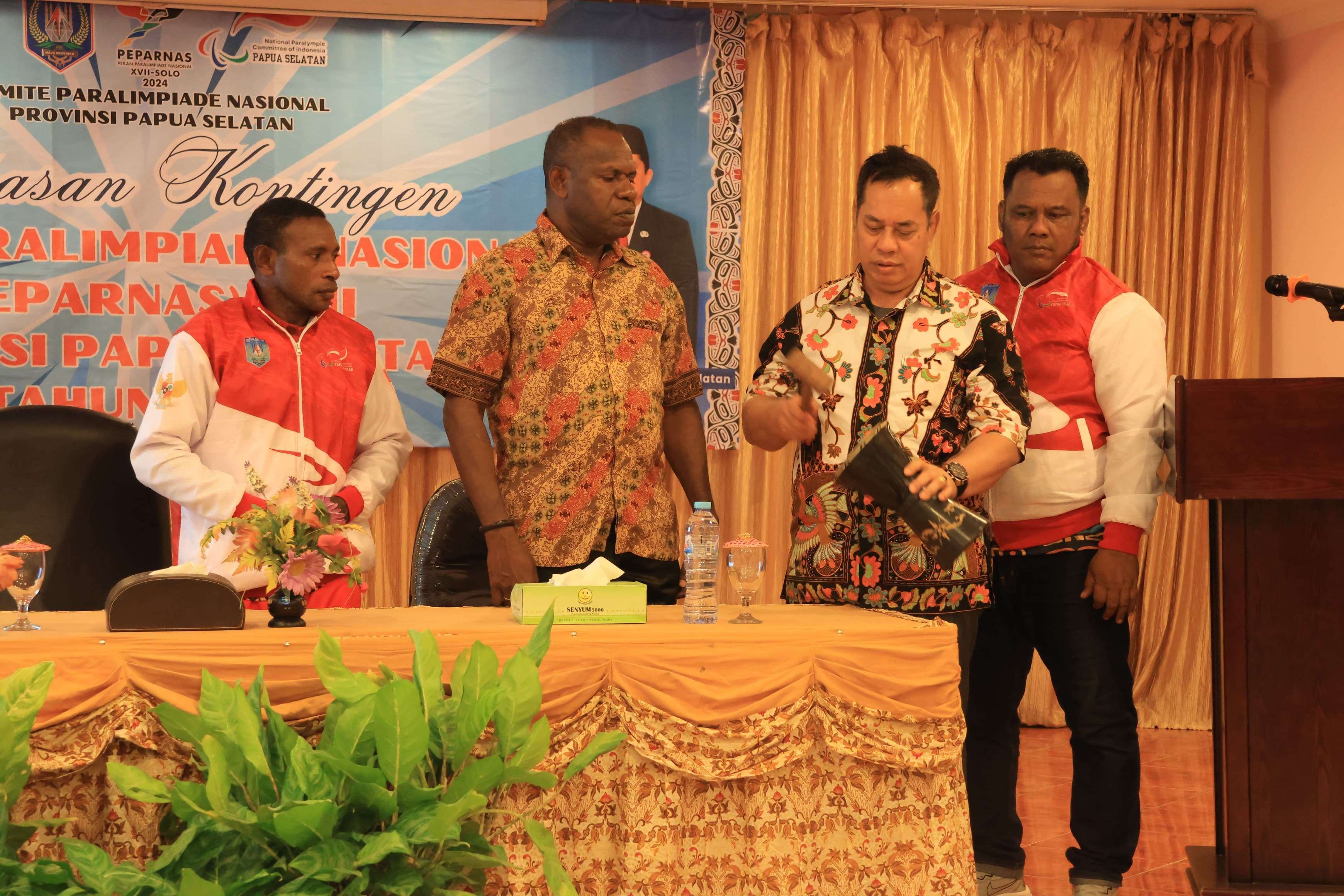 Lepas 20 Peserta Peparnas, Joko Guritno Harap Raih Juara