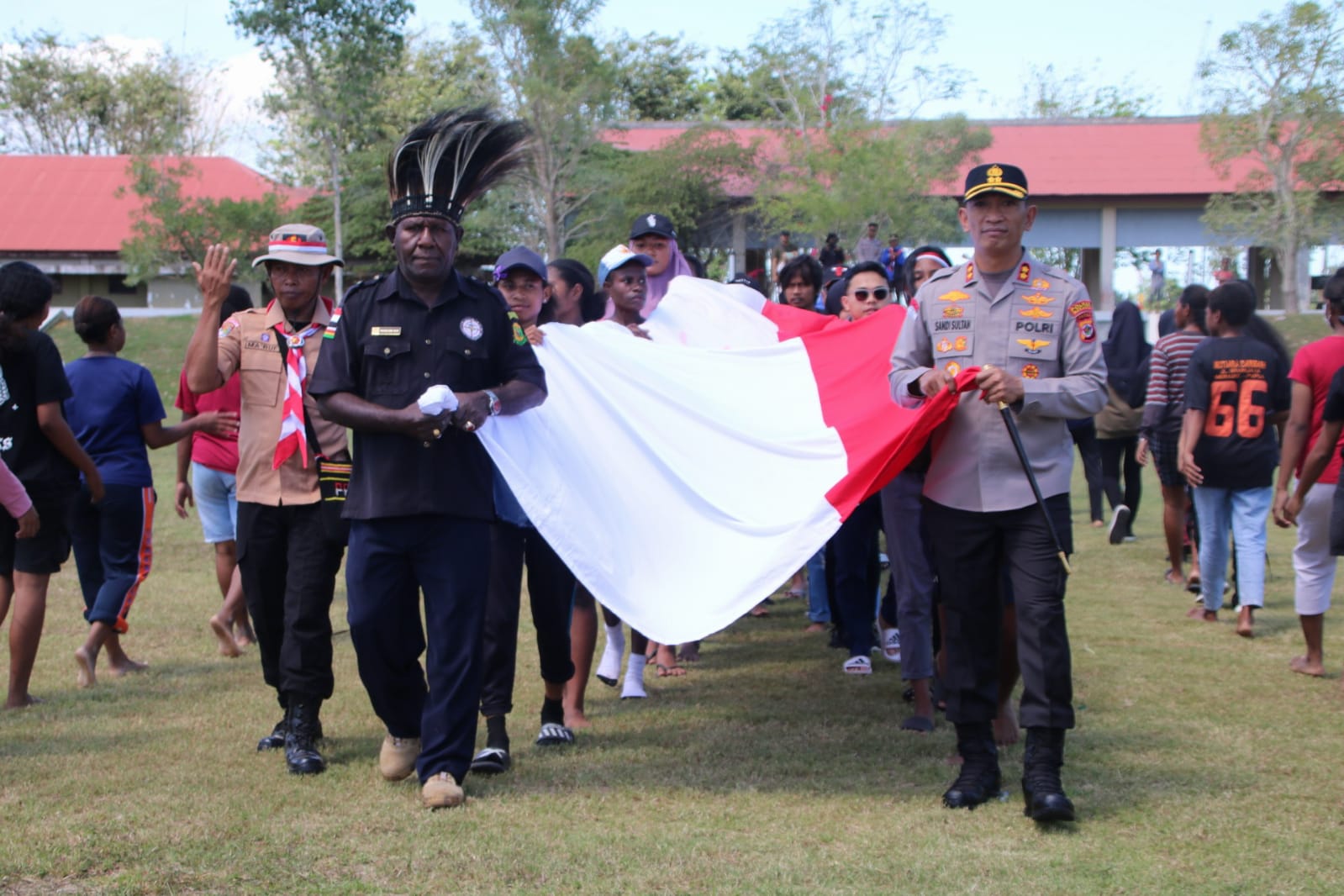 Bendera Merah Putih 78 Meter Dibentangkan di Kapsul Waktu Merauke