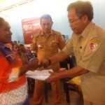  Masyarakat Asli Papua Menerima Dana Otsus UntuK Pengembangan Usaha Kecil