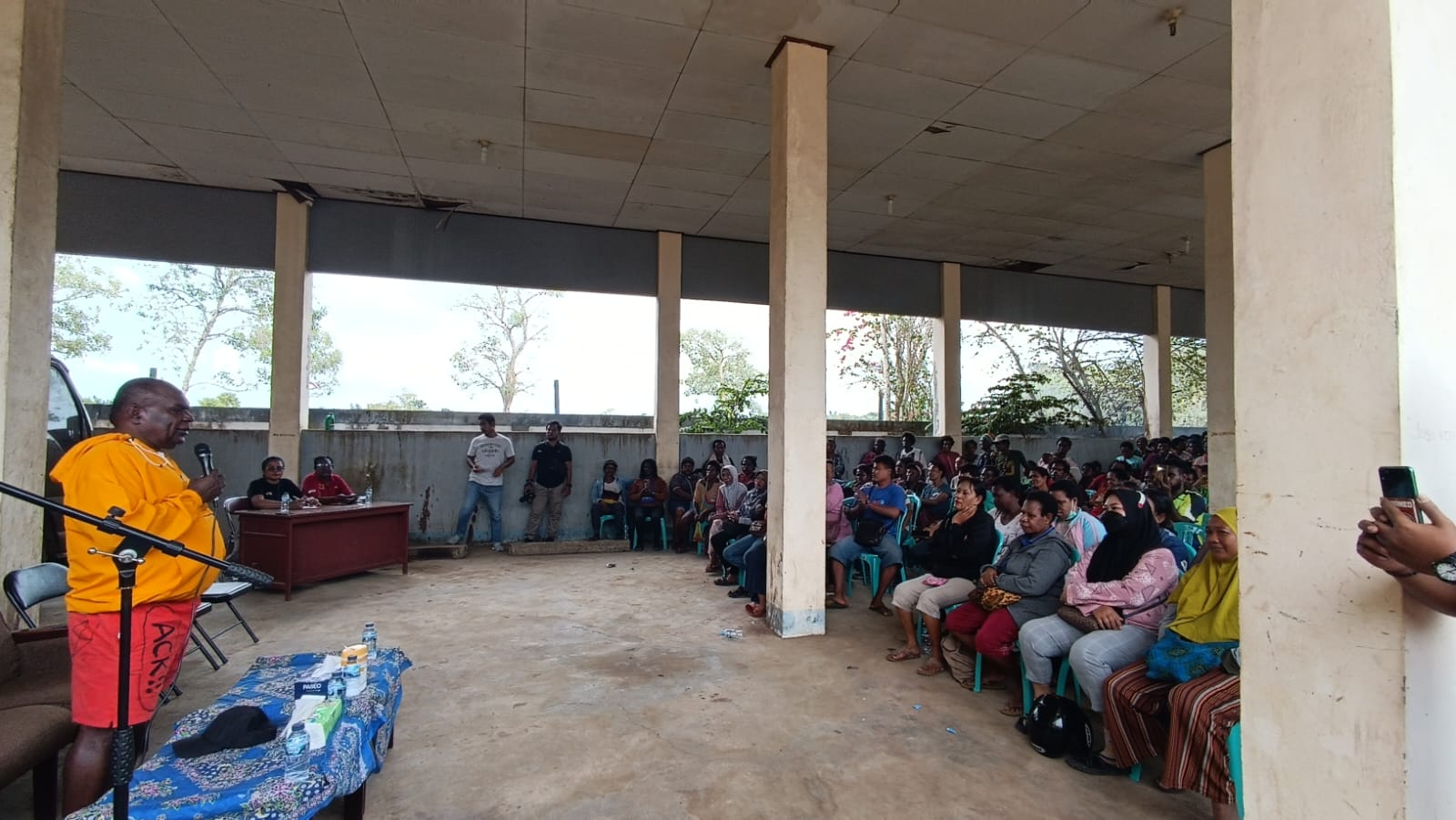 Arahan Bupati Merauke Kepada Pedagang Pasar Baru