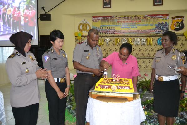 Keberadaan Polwan Mutlak Dibutuhkan