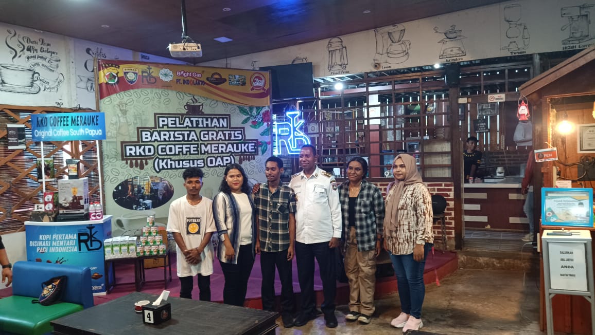 Lima OAP Berhasil Ikuti Pelatihan Barista Gratis di RKD Coffee Merauke