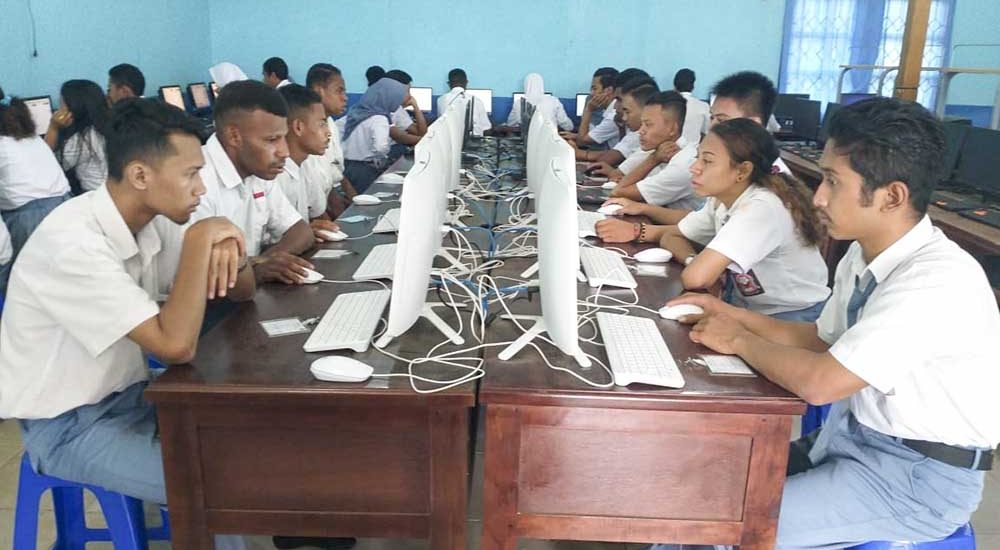 Terkendala Jaringan Internet, SMA Satap Wasur Numpang UNBK di SMP Negeri I