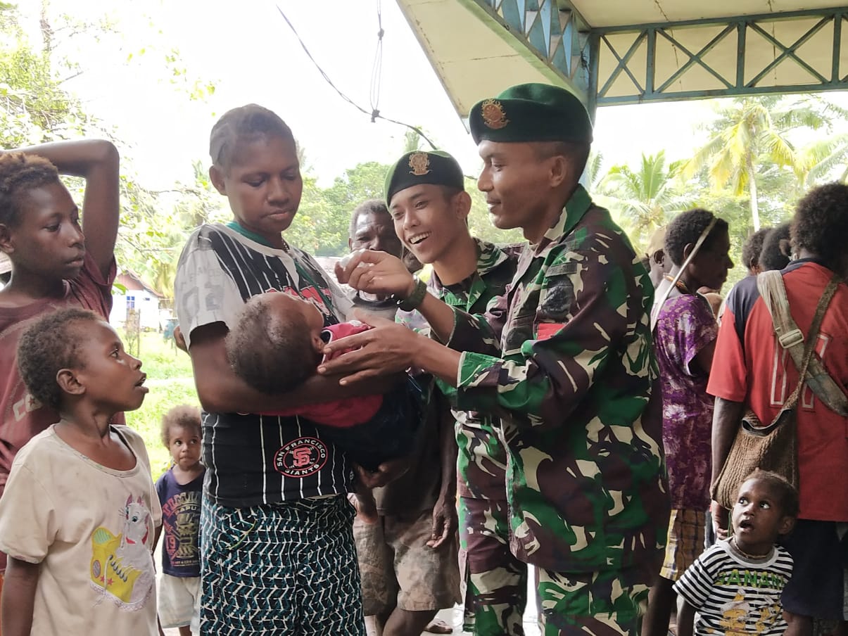 Masyarakat Kimam Diberi Pengobatan Gratis