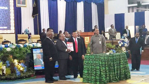 DPR Papua Gelar Sertijab Gubernur dan Wagub Terpilih 