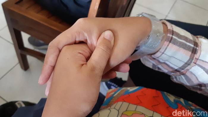 Trik Supaya Pijat Tangan Ampuh Atasi Migrain