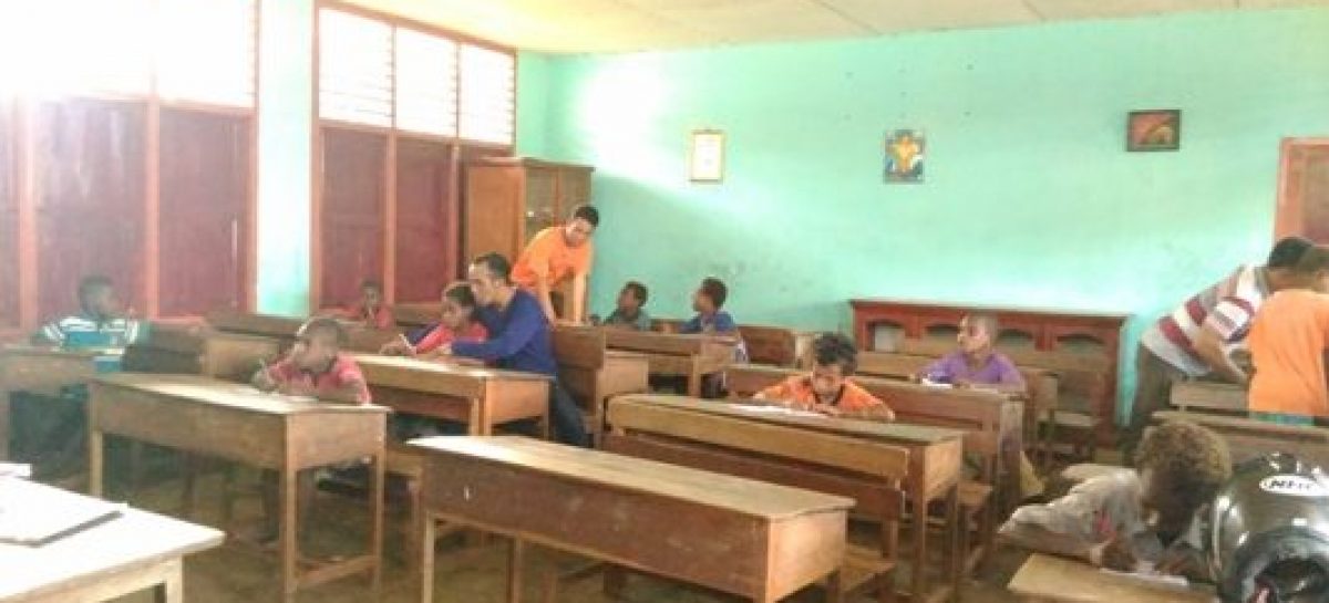 Lima Ã¢â‚¬ËœAnak AibonÃ¢â‚¬â„¢ Masuk Sekolah Formal, Polikarpus : Ini Hasil Kerja Keras Para Guru