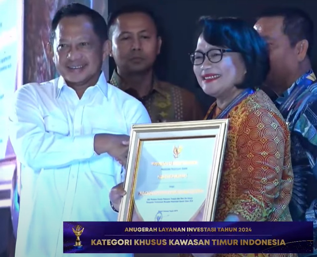 Kabupaten Merauke Terima Anugerah Layanan Investasi 2024 Terbaik di Kawasan Indonesia Timur 