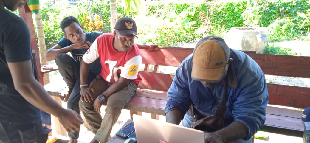 Kampung Sanggase, Dufmiraf dan Distrik Ngguti Sudah Bisa Mengakses Internet Pemda Merauke