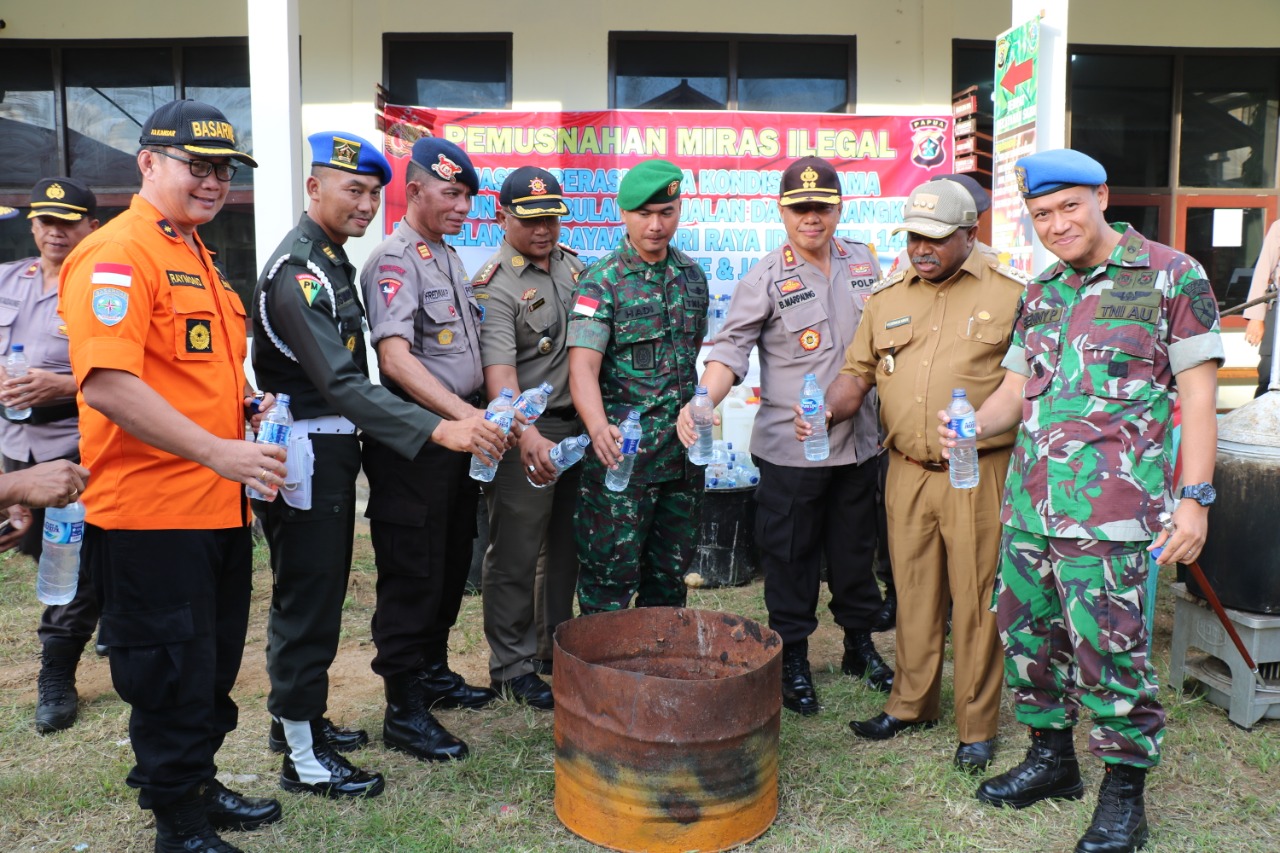 BB Hasil Razia Cipkon Di Polres Merauke Dimusnahkan