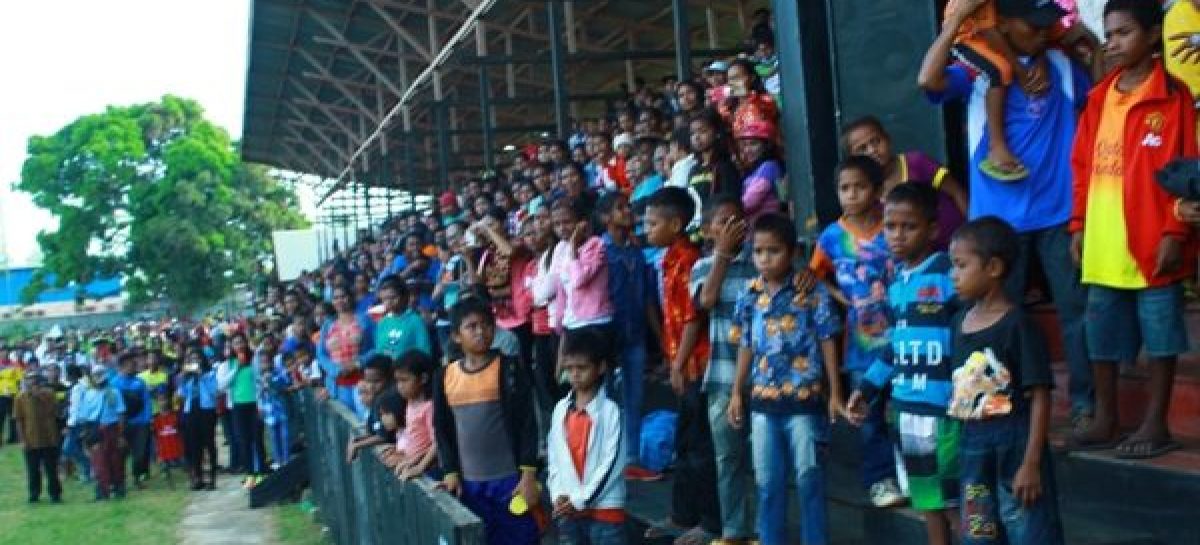 Bupati Freddy Sumbangkan Rp 35 Juta untuk Flobamora Cup
