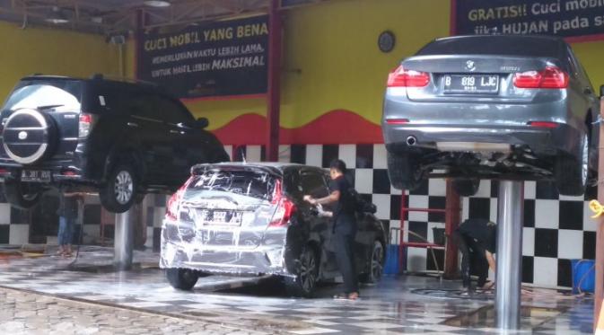Malas Cuci Mobil Bikin Rusak Cat dan Bodi