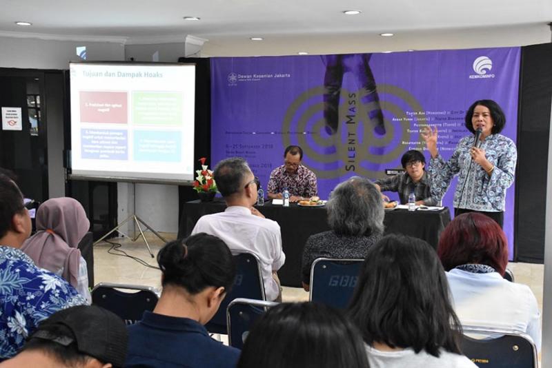 Aktif di Media Sosial, Waspada Konten Negatif