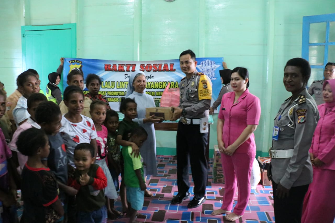 Sambut HUT Lantas Ke-64, Satlantas Polres Merauke Berbagi Berkat