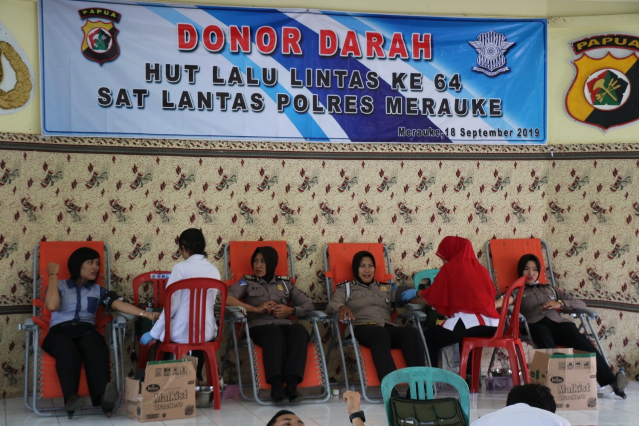 Songsong HUT Polantas Ke-64, Satlantas Polres Merauke Adakan Donor Darah
