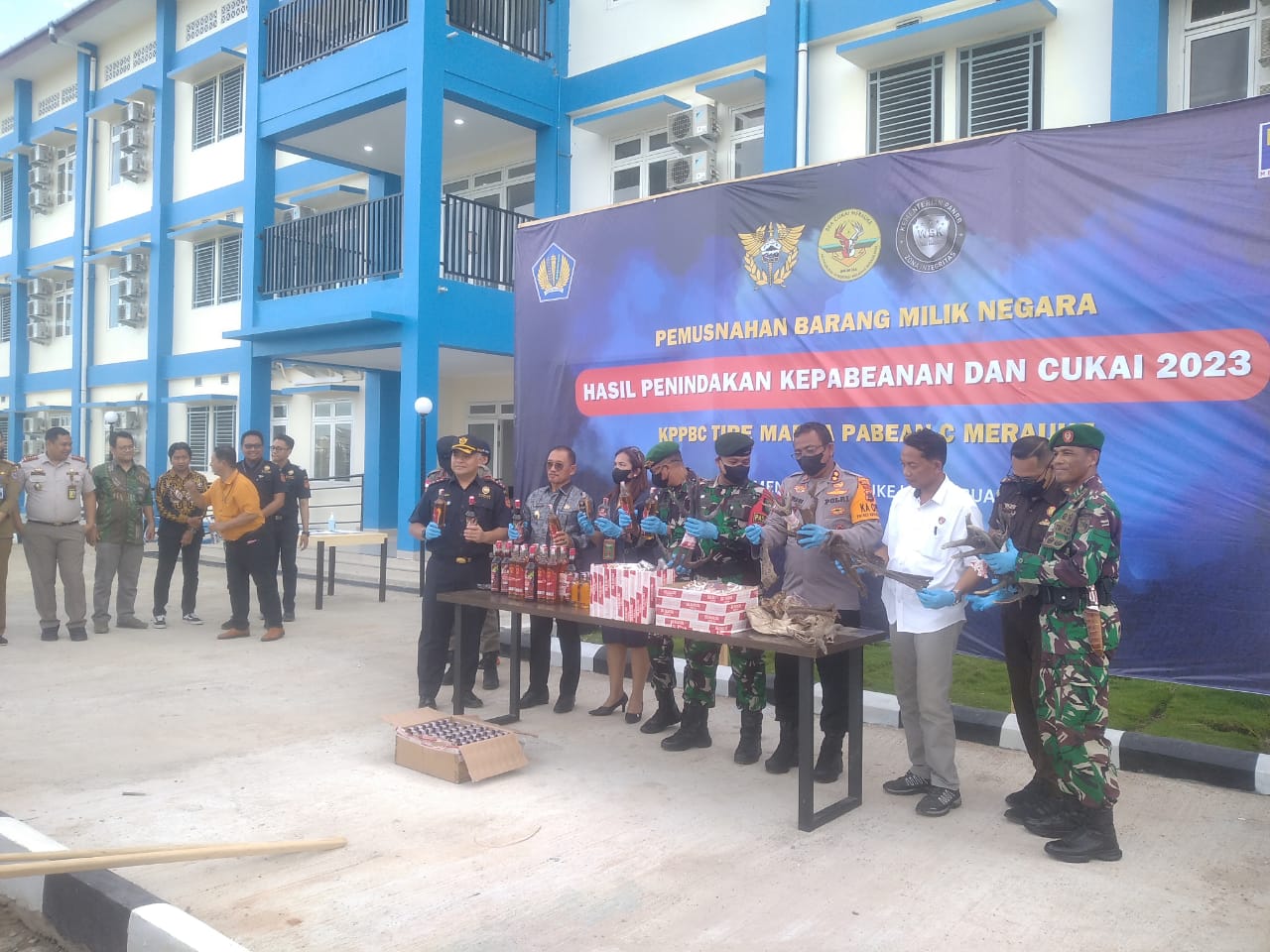 Barang Milik Negara Hasil Penindakan Kepabeanan dan Cukai 2023 di Merauke Dimusnahkan

