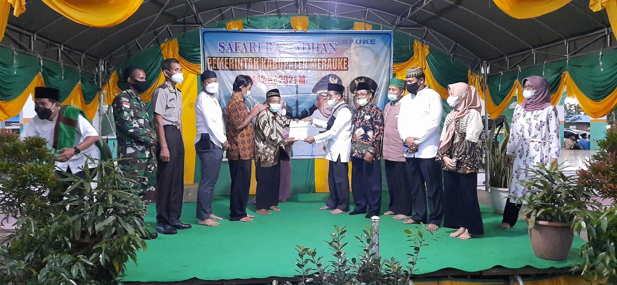 Masyarakat Meminta Perbaikan Jalan   di sela sela kegiatan Safari Ramadhan di  Distrik Kurik