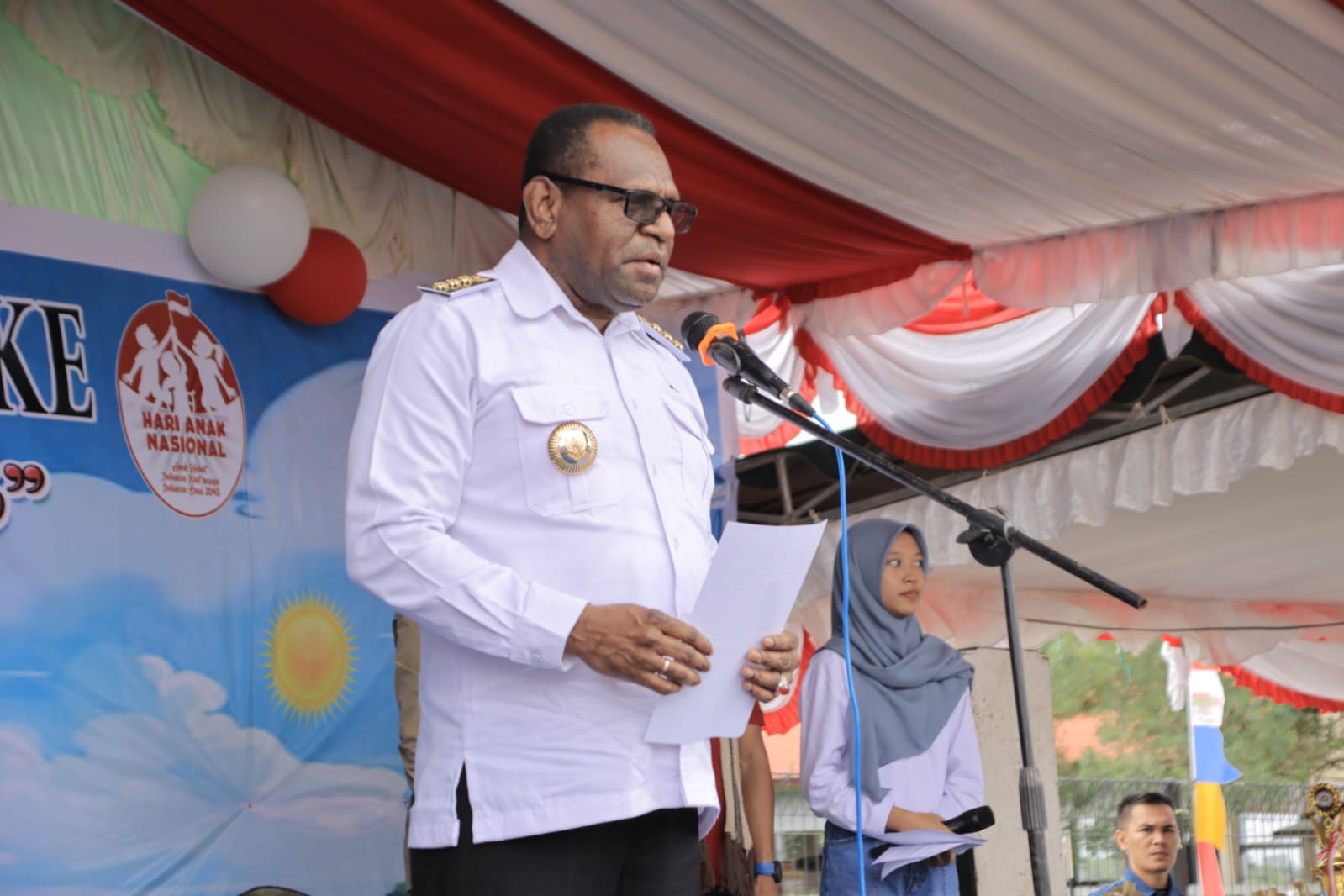 Bupati Merauke Ingatkan Anak Jangan Habiskan Waktu untuk Main Handphone 