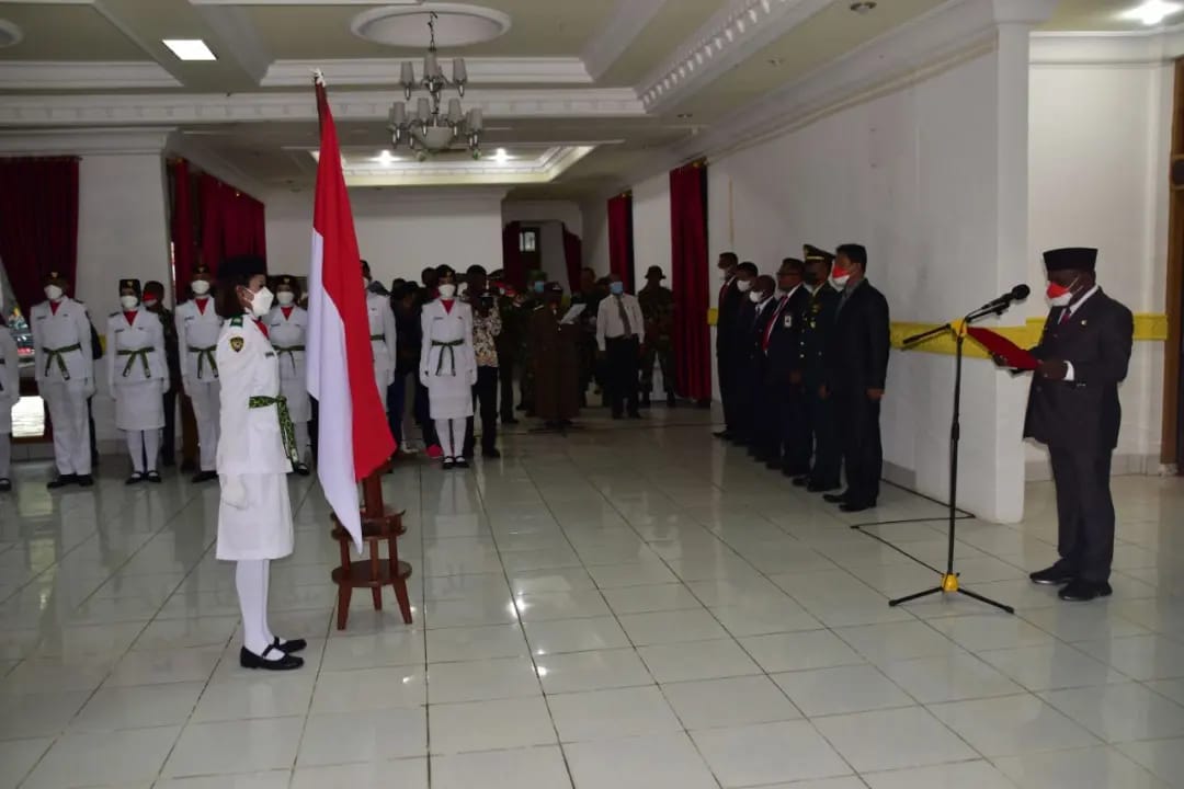 Bupati Merauke Kukuhkan 32 Orang Paskibraka Untuk Upacara Bendera HUT RI