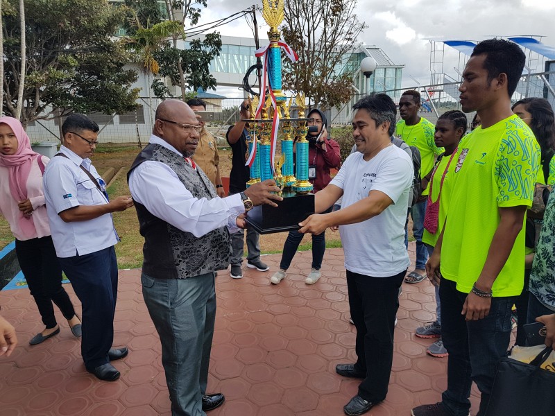 Merauke Tampil Sebagai Juara Umum Kejurda Renang Di Jayapura 