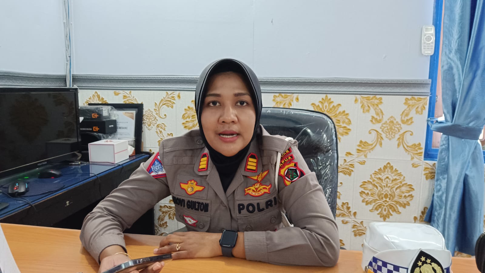 Jelang Buka Puasa, Anggota Lantas Siaga Mengatur Lalu Lintas 
