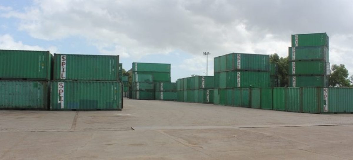 Bupati Freddy : Barang Jangan Ditumpuk di Pelabuhan Merauke