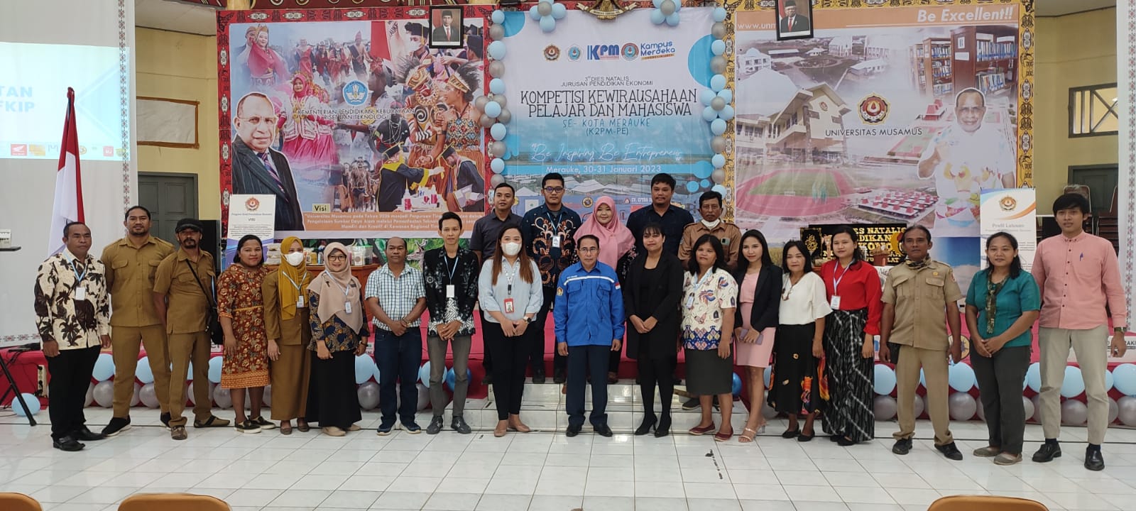 Peserta kompetisi K2PM di Gedung PKM UNMUS Merauke