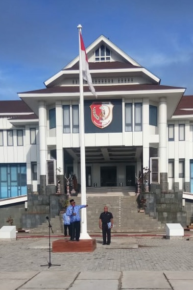 Bupati Merauke Frederikus Gebze,  Memimpin Apel Bulanan KORPRI