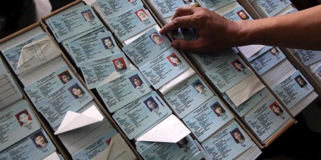Kabar Bahagia "MULAI 1 APRIL, PEMBUATAN E-KTP BISA DILAKUKAN DI LUAR DOMISILI" 