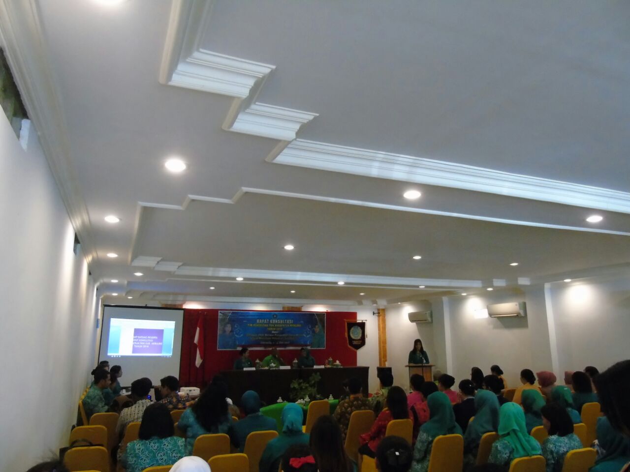 Organisasi Perempuan Jangan Dipakai untuk Gosip