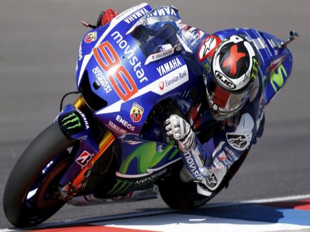 Lorenzo: Saya Kalahkan Rossi Hampir di Semua Hal