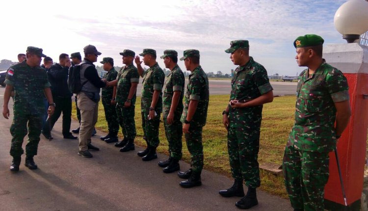 Panglima Divisi 1 Kostrad Kunjungi Prajurit di Perbatasan RI-PNG