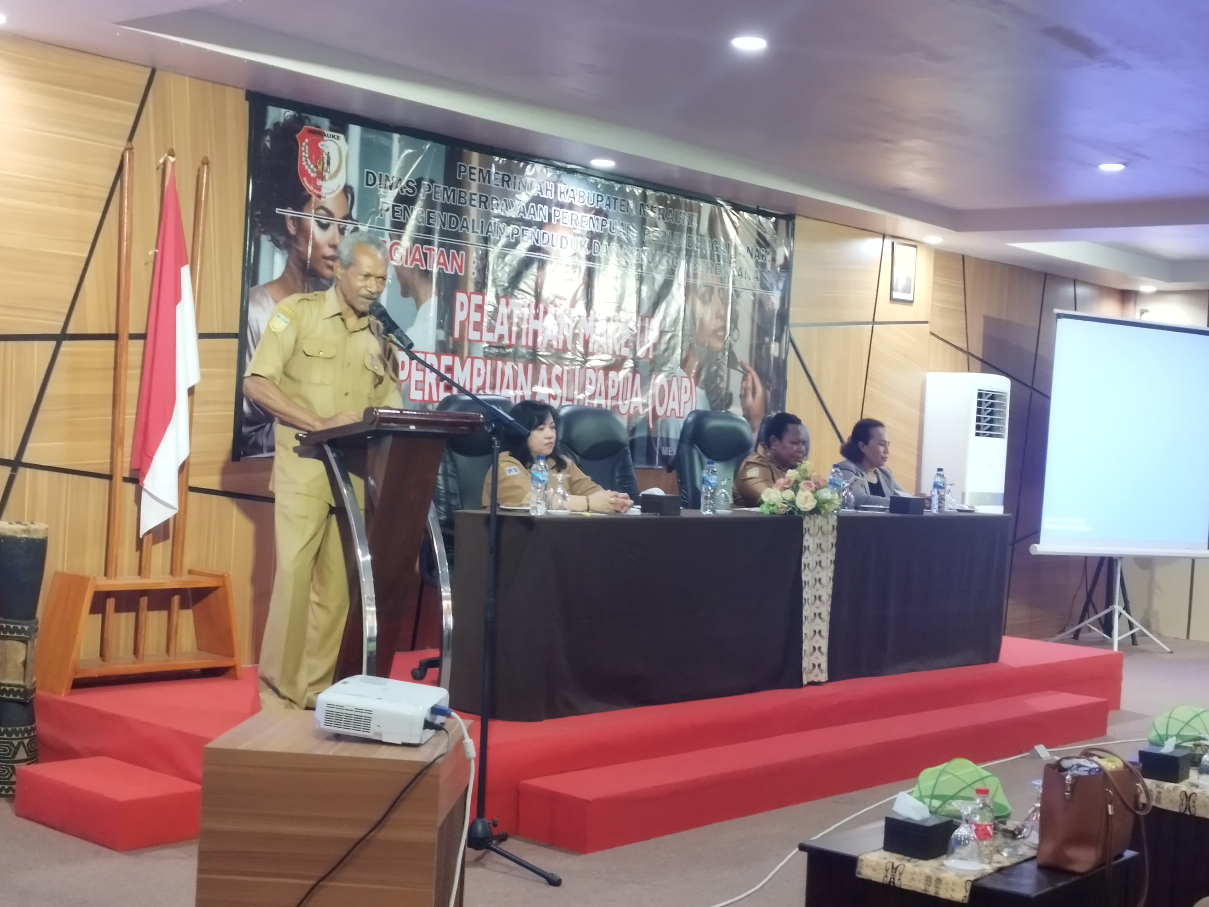 30 Orang Asli Papua Kabupaten Merauke Ikut Pelatihan Make Up