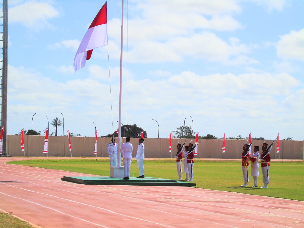 Perdana, Pj Gubernur PPS Pimpin Upacara HUT RI